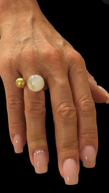 Twin ring moonstone