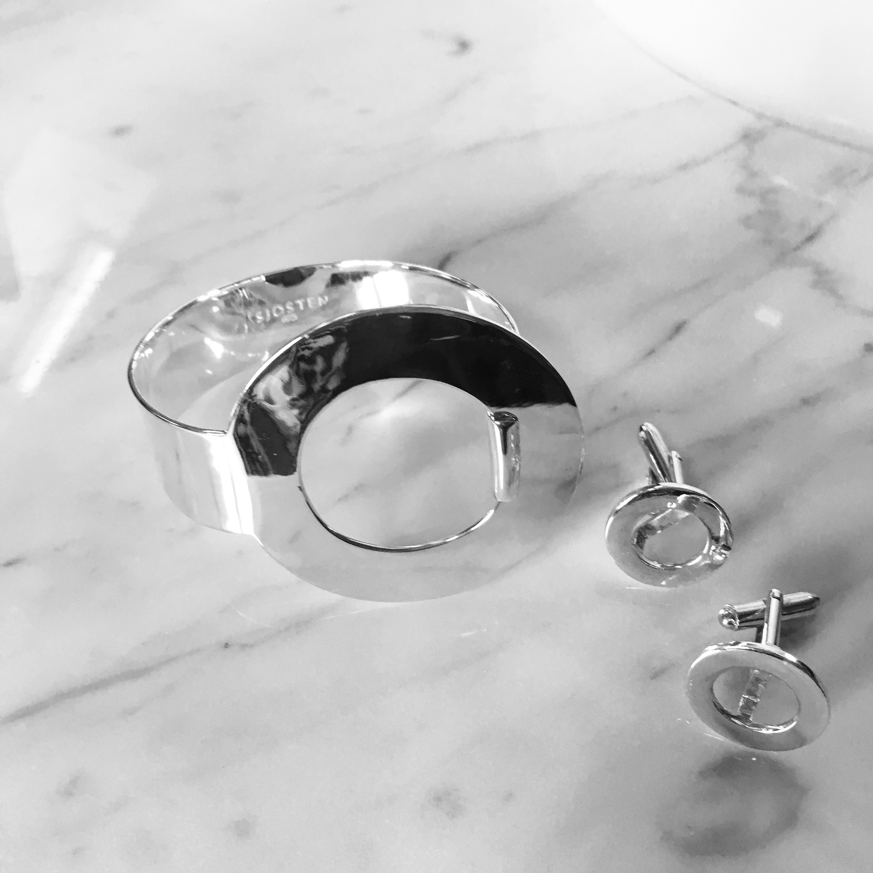 Circle cufflinks